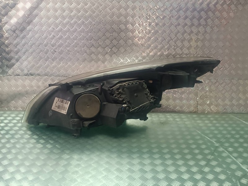 Recambio de faro derecho para renault megane iii berlina 5 p referencia OEM IAM 260103187R 030124420400 1305239314