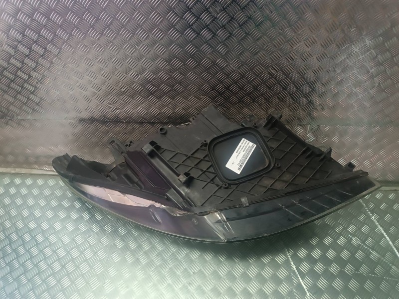 Recambio de faro izquierdo para renault megane iii berlina 5 p referencia OEM IAM 260602446R 030124420300 1305630711