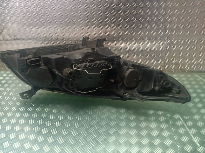Recambio de faro izquierdo para renault megane iii berlina 5 p referencia OEM IAM 260602446R 030124420300 1305630711