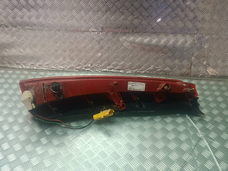 Recambio de piloto trasero derecho para citroen c5 break referencia OEM IAM 9637356280 25490202 3 PINES