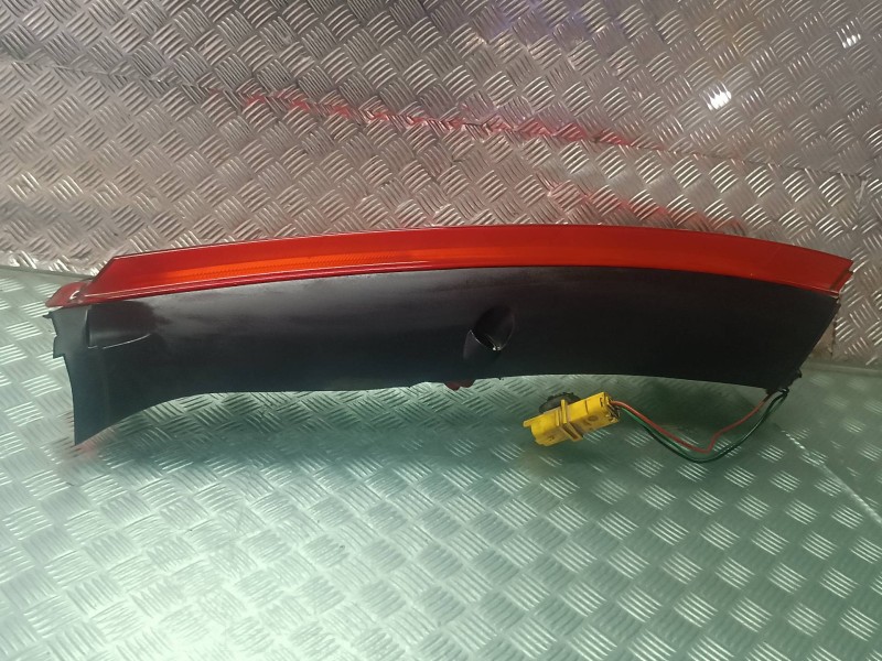 Recambio de piloto trasero derecho para citroen c5 break referencia OEM IAM 9637356280 25490202 3 PINES