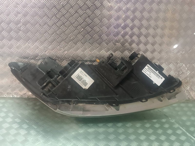 Recambio de faro izquierdo para kia cee´d referencia OEM IAM 921011H000 00954701 6 PINES