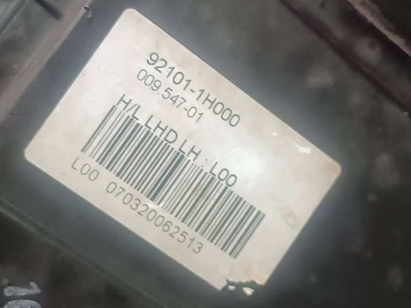 Recambio de faro izquierdo para kia cee´d referencia OEM IAM 921011H000 00954701 6 PINES