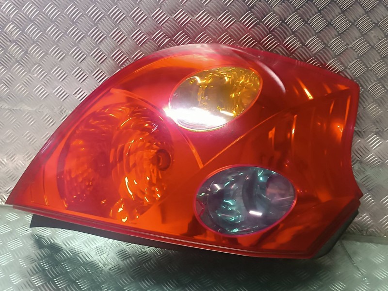 Recambio de piloto trasero izquierdo para kia cee´d referencia OEM IAM 165605L  5 PINES