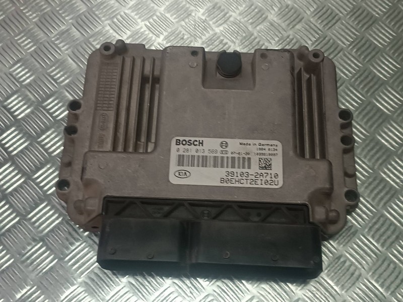 Recambio de centralita motor uce para kia cee´d referencia OEM IAM 0281013569 391032A710 BOSCH