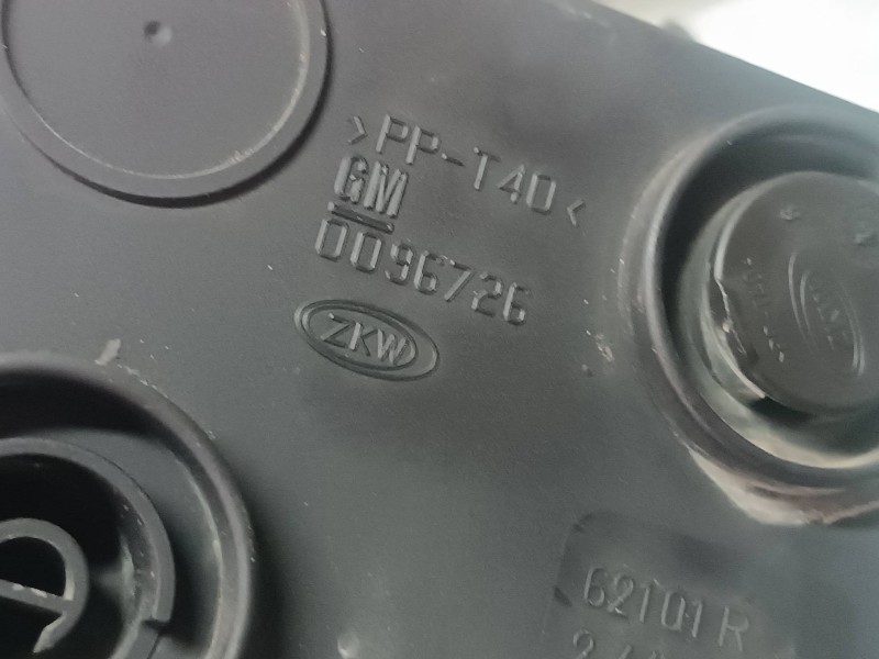 Recambio de faro antiniebla derecho para opel zafira a referencia OEM IAM 62101R 24462134 2 PINES