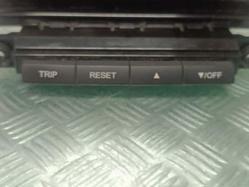 Recambio de pantalla multifuncion para kia cee´d referencia OEM IAM 957101H100  