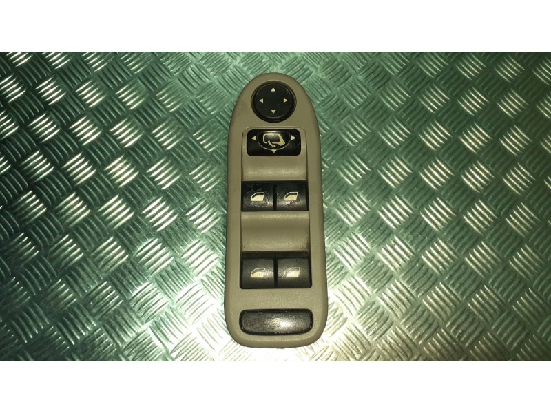 Recambio de mando elevalunas delantero izquierdo para citroen c5 berlina referencia OEM IAM 532697045 96514299ZW 532697001