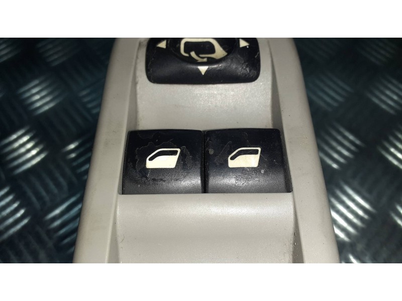 Recambio de mando elevalunas delantero izquierdo para citroen c5 berlina referencia OEM IAM 532697045 96514299ZW 532697001