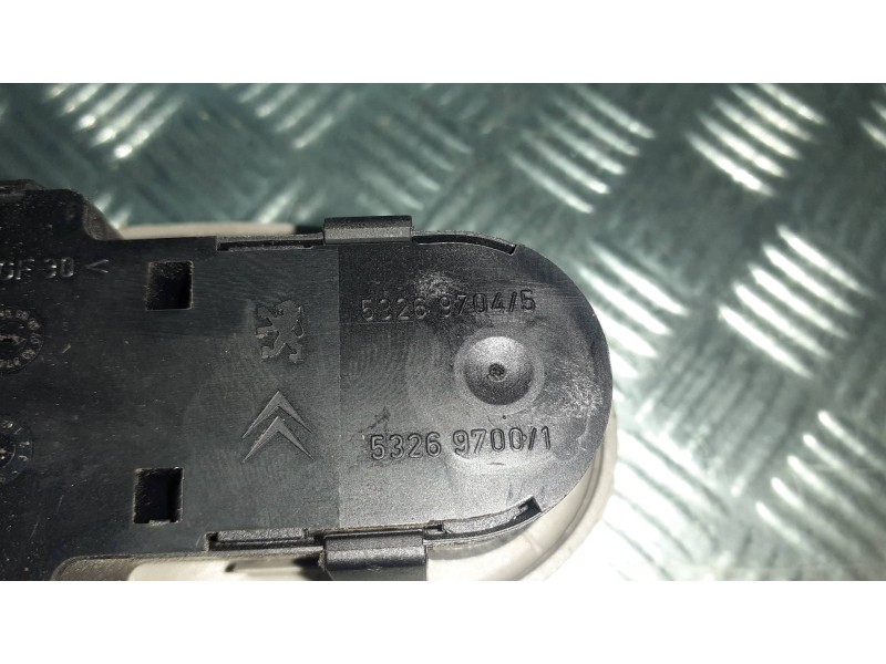 Recambio de mando elevalunas delantero izquierdo para citroen c5 berlina referencia OEM IAM 532697045 96514299ZW 532697001