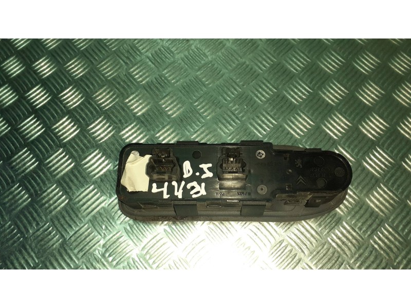 Recambio de mando elevalunas delantero izquierdo para citroen c5 berlina referencia OEM IAM 532697045 532697001 96326945ZJ
