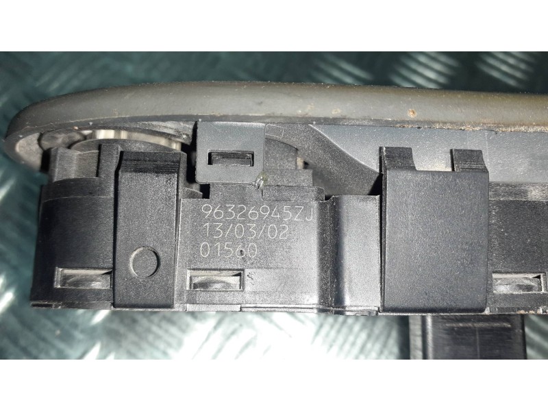 Recambio de mando elevalunas delantero izquierdo para citroen c5 berlina referencia OEM IAM 532697045 532697001 96326945ZJ