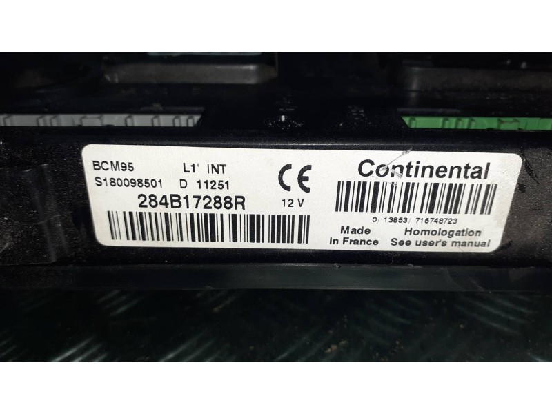 Recambio de caja reles / fusibles para renault megane iii berlina 5 p referencia OEM IAM 284B17288R A2C53284890 BCM 95