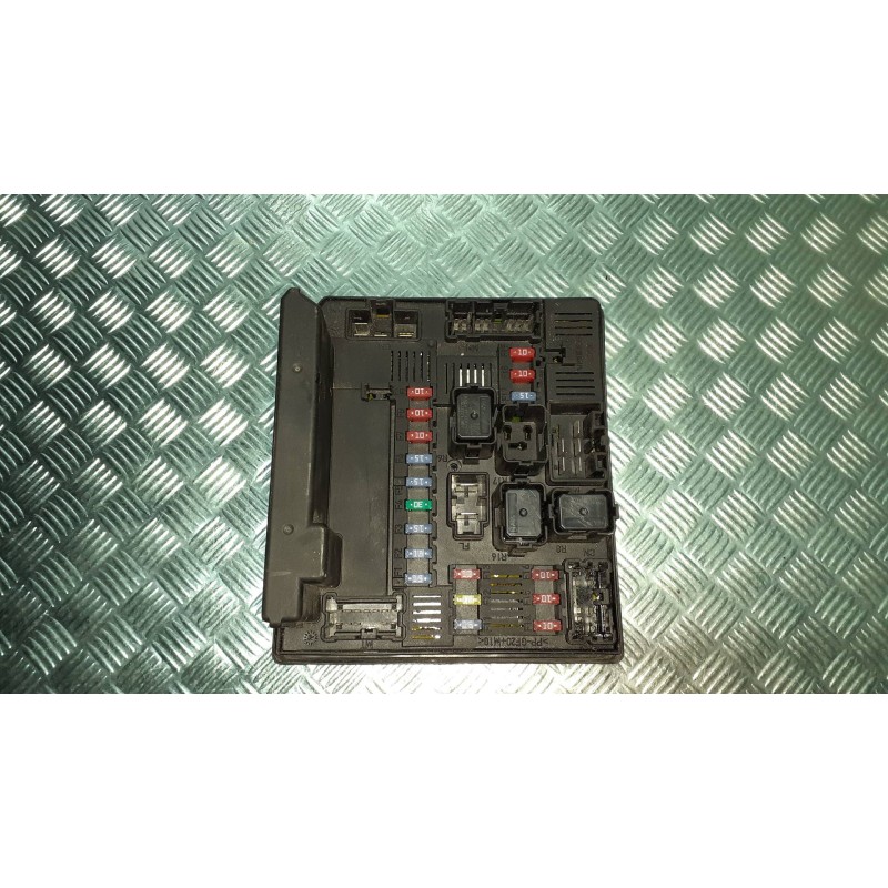 Recambio de caja reles / fusibles para nissan qashqai (j10) referencia OEM IAM 284B7JD00B 519228324 1018283491