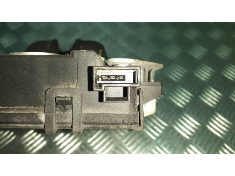 Recambio de cerradura maletero / porton para opel zafira a referencia OEM IAM 13117285 495058724 ELECTRICA