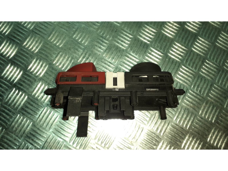 Recambio de warning para renault scenic ii referencia OEM IAM 8200095493 88040001 BLOQUEO PUERTAS