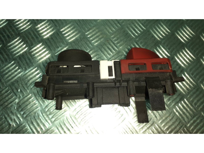 Recambio de warning para renault scenic ii referencia OEM IAM 8200095493 88040001 BLOQUEO PUERTAS