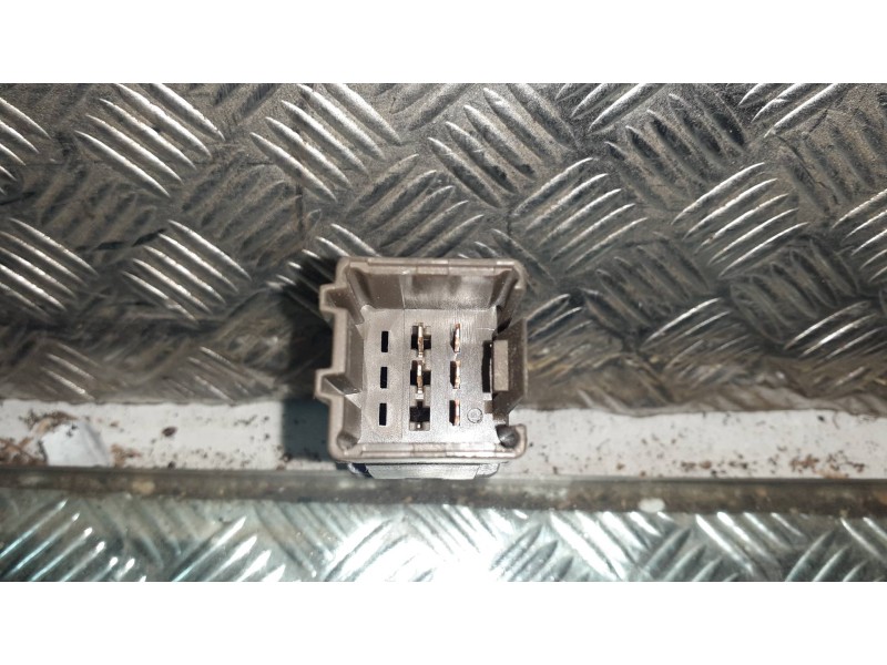Recambio de interruptor para peugeot expert kasten standard referencia OEM IAM 20C0 5 PINES LUNETA TERMICA