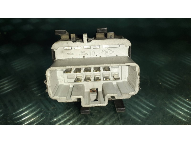 Recambio de mando elevalunas delantero izquierdo para renault scenic ii referencia OEM IAM   10 PINES