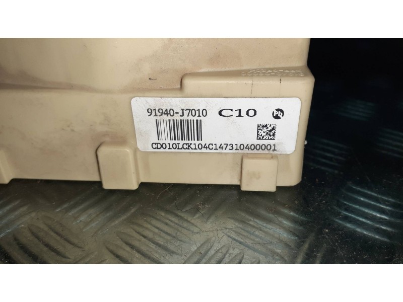 Recambio de caja reles / fusibles para kia xceed referencia OEM IAM 91940J7010 C10 CDO10LCK104C147310400001