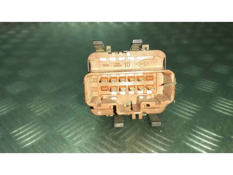 Recambio de mando elevalunas delantero izquierdo para renault scenic ii referencia OEM IAM   10 PINES