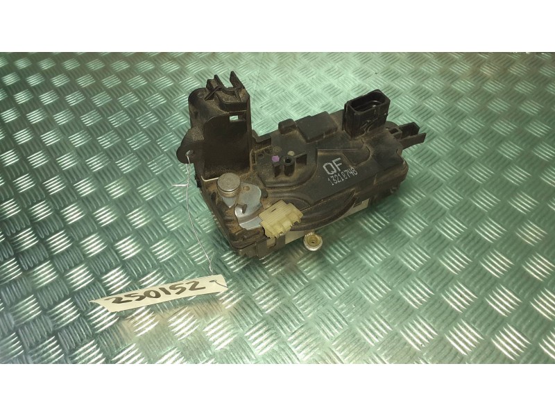 Recambio de cerradura puerta delantera izquierda para opel zafira a referencia OEM IAM 13210748  5 PINES