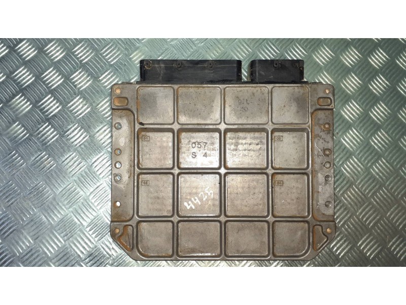 Recambio de centralita motor uce para toyota rav 4 (a3) referencia OEM IAM 8966142J20 2579000383 DENSO