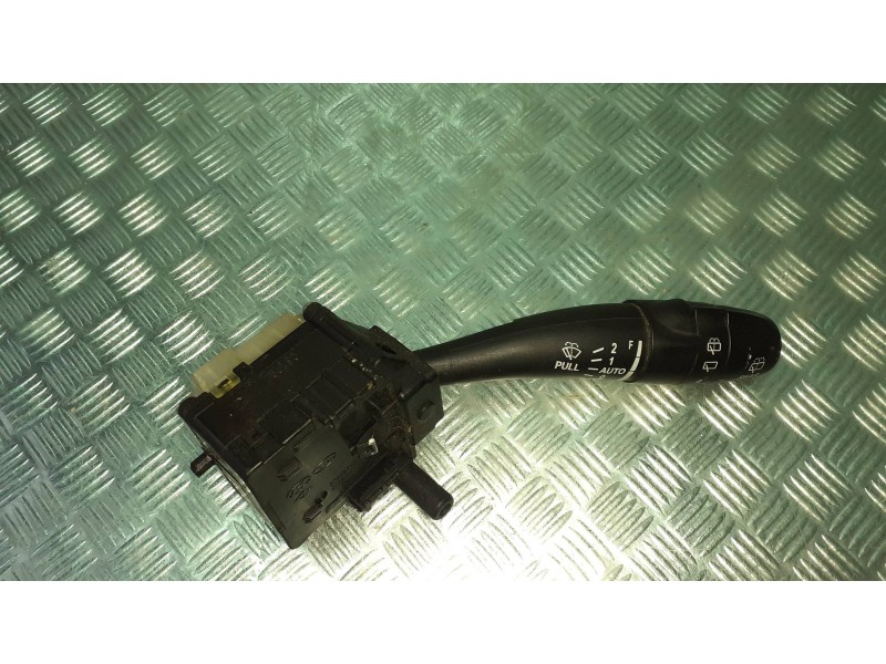 Recambio de mando limpia para kia cee´d referencia OEM IAM 934201H300 3693PALHD2 W30