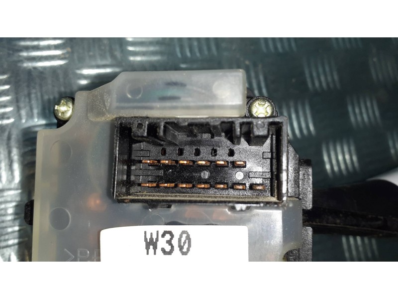 Recambio de mando limpia para kia cee´d referencia OEM IAM 934201H300 3693PALHD2 W30