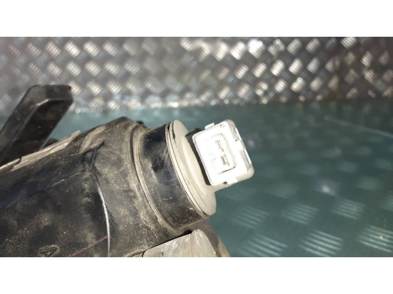 Recambio de piloto delantero derecho para toyota avensis berlina (t 22) referencia OEM IAM 01989  