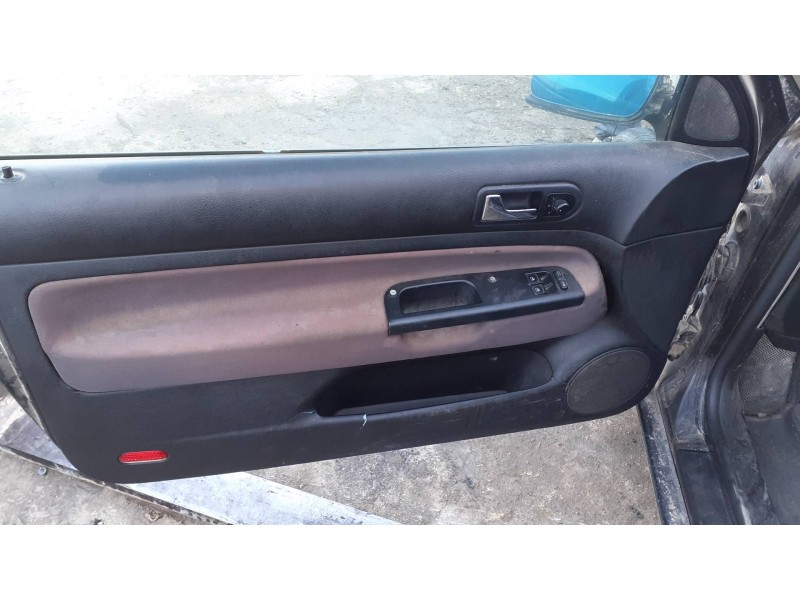 volkswagen golf iv berlina (1j1) del año 2002