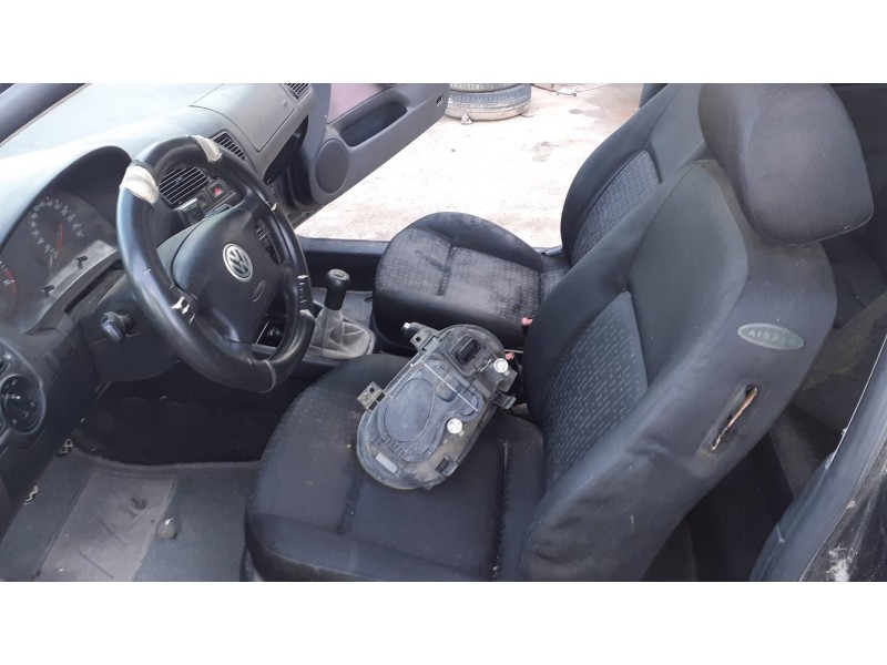 volkswagen golf iv berlina (1j1) del año 2002