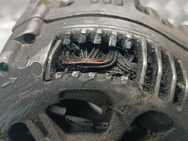 Recambio de alternador para citroen xsara picasso referencia OEM IAM 9645907880 2542681A VALEO