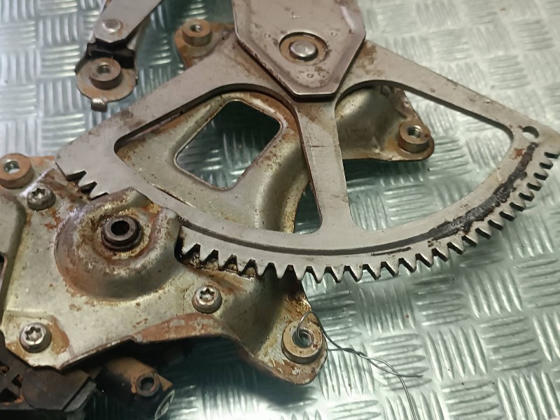 Recambio de elevalunas delantero izquierdo para toyota rav 4 (a3) referencia OEM IAM 42252010540 CONECTOR 7 PINES ELECTRICO