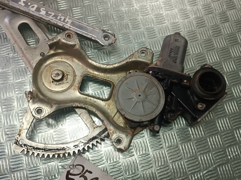 Recambio de elevalunas delantero izquierdo para toyota rav 4 (a3) referencia OEM IAM 42252010540 CONECTOR 7 PINES ELECTRICO