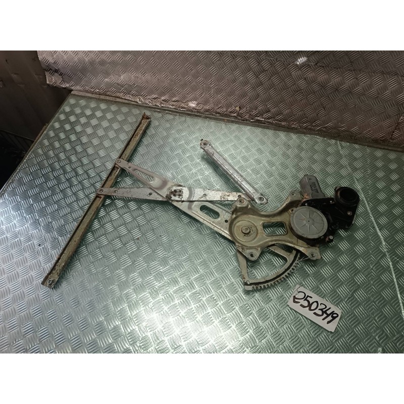 Recambio de elevalunas delantero izquierdo para toyota rav 4 (a3) referencia OEM IAM 42252010540 CONECTOR 7 PINES ELECTRICO