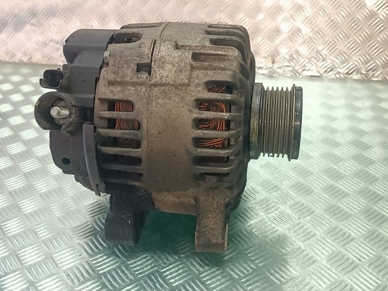 Recambio de alternador para citroen c5 break referencia OEM IAM 9646321780 CL15 VALEO