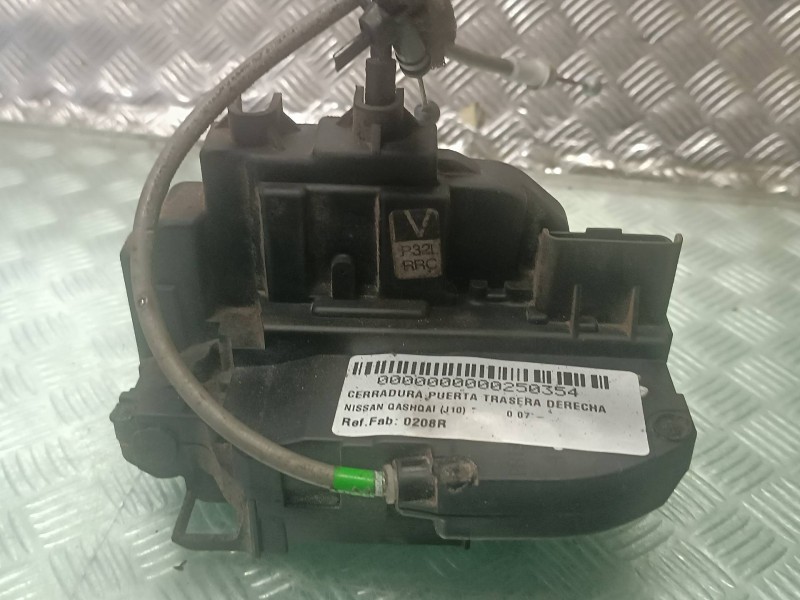 Recambio de cerradura puerta trasera derecha para nissan qashqai (j10) referencia OEM IAM 0208R CONECTOR 3 PINES ELECTRICA