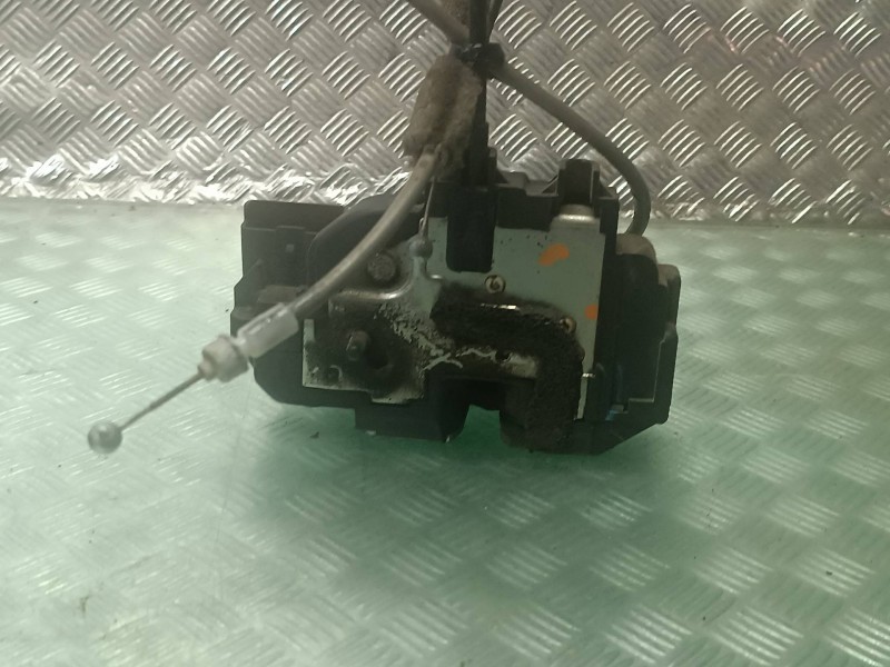Recambio de cerradura puerta trasera derecha para nissan qashqai (j10) referencia OEM IAM 0208R CONECTOR 3 PINES ELECTRICA