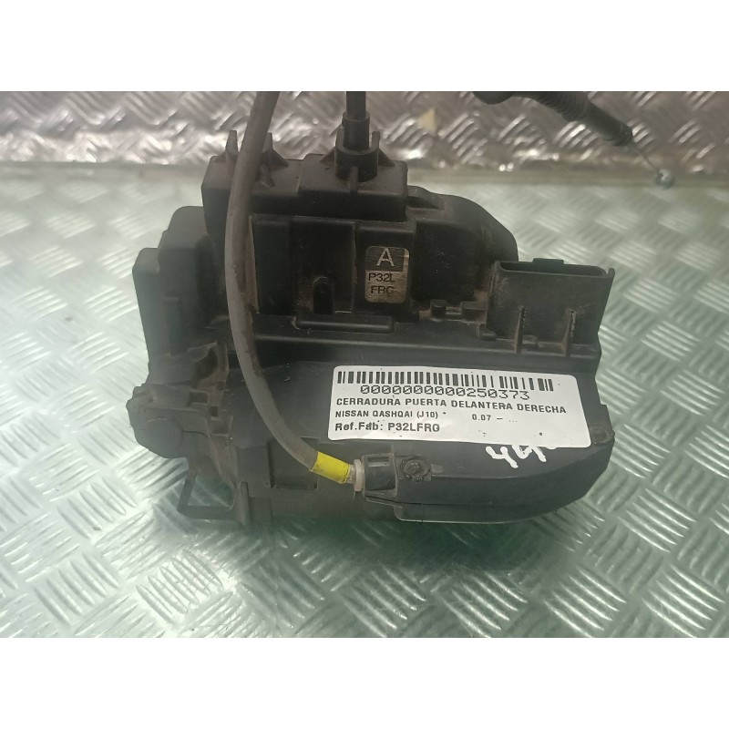 Recambio de cerradura puerta delantera derecha para nissan qashqai (j10) referencia OEM IAM P32LFRO  3 PINES