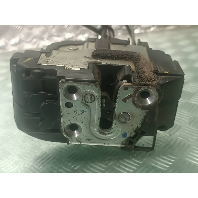 Recambio de cerradura puerta delantera derecha para nissan qashqai (j10) referencia OEM IAM P32LFRO  3 PINES