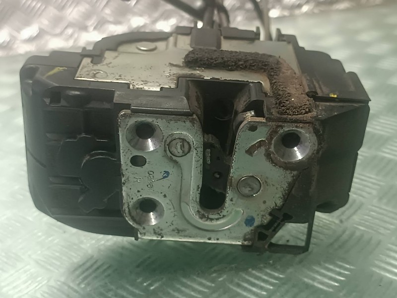 Recambio de cerradura puerta delantera derecha para nissan qashqai (j10) referencia OEM IAM P32LFRO  3 PINES