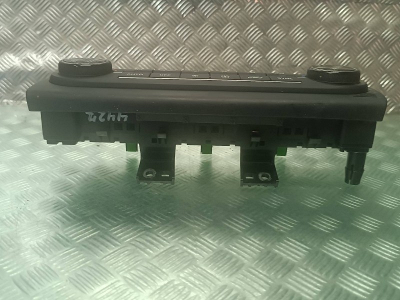 Recambio de mando climatizador para kia xceed referencia OEM IAM 97250J7301 7301PAG0004 