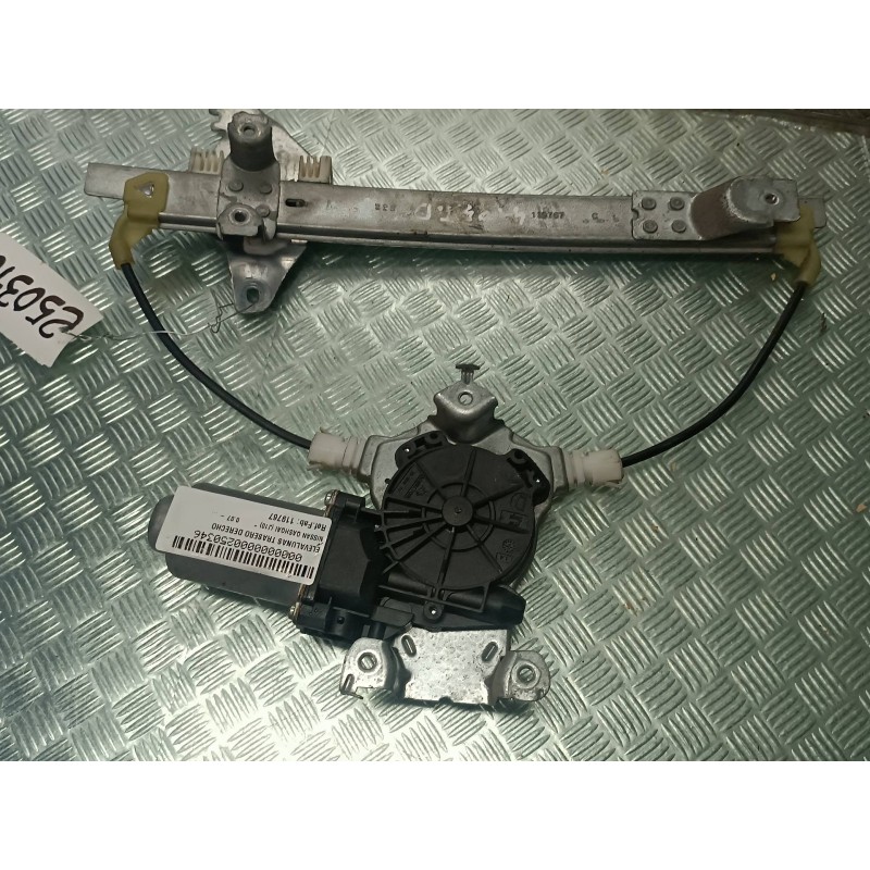 Recambio de elevalunas trasero derecho para nissan qashqai (j10) referencia OEM IAM 119767 402190A ELECTRICO