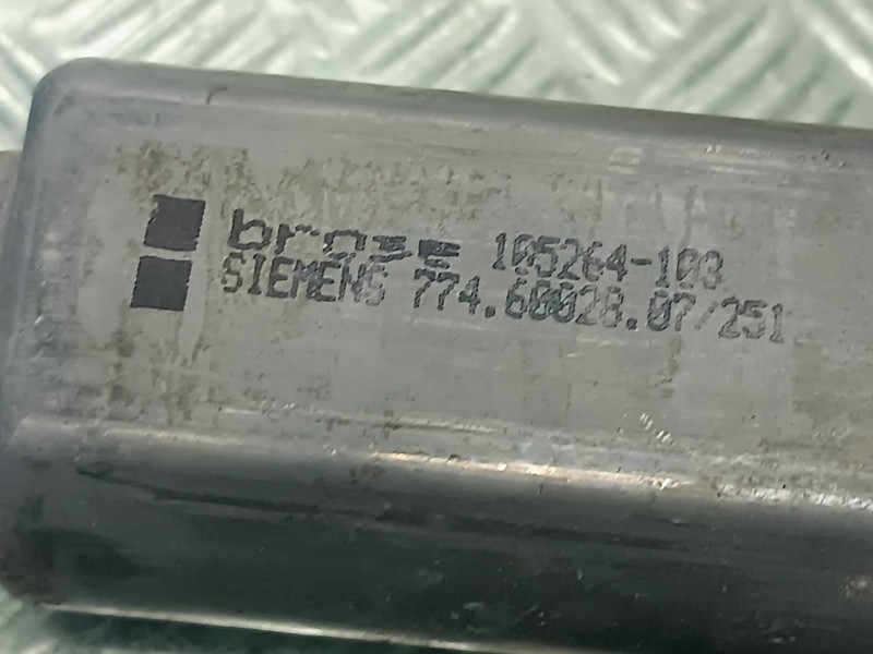 Recambio de elevalunas trasero derecho para citroen c5 break referencia OEM IAM 105264103 7746002807 ELECTRICO