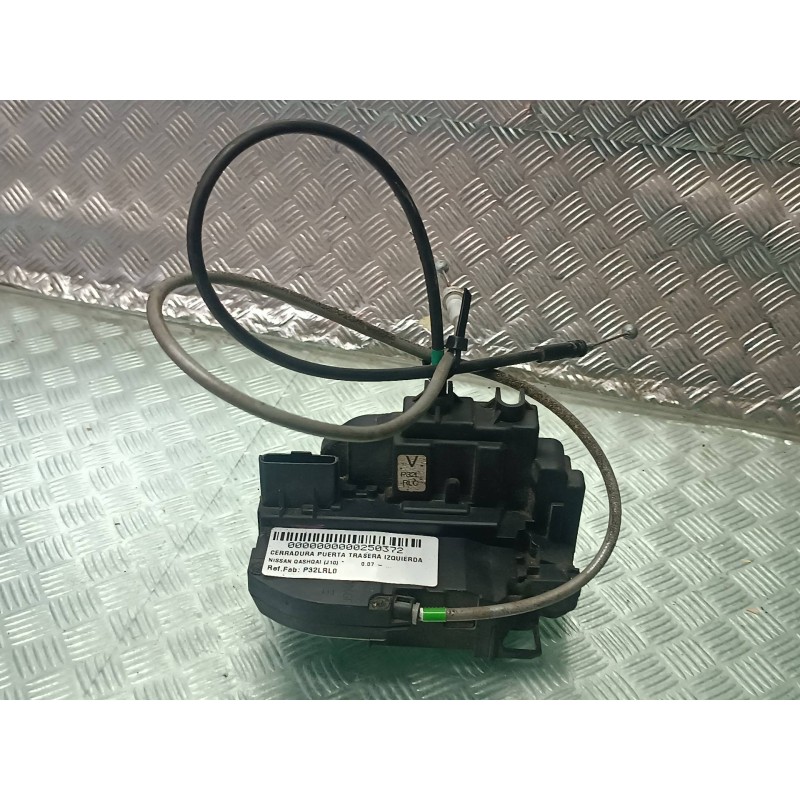 Recambio de cerradura puerta trasera izquierda para nissan qashqai (j10) referencia OEM IAM P32LRL0 CONECTOR 3 PINES ELECTRICA