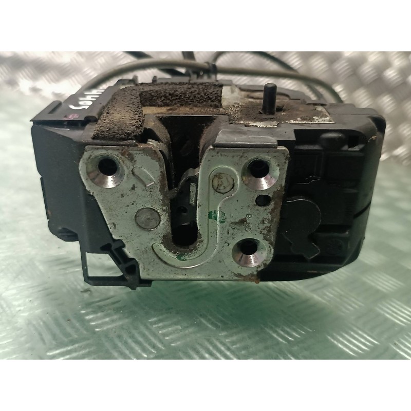 Recambio de cerradura puerta trasera izquierda para nissan qashqai (j10) referencia OEM IAM P32LRL0 CONECTOR 3 PINES ELECTRICA