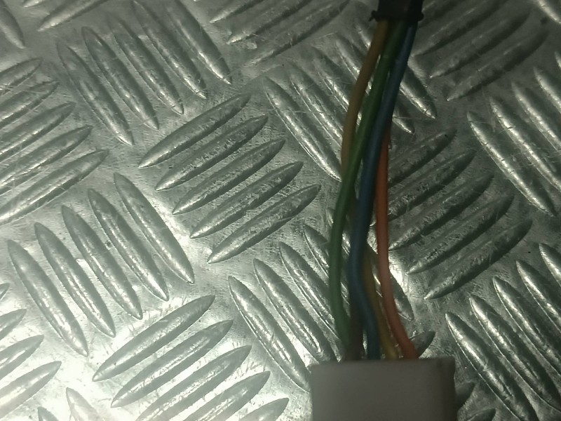 Recambio de retrovisor izquierdo para dacia logan referencia OEM IAM 233640001 8200240500 5 PINES