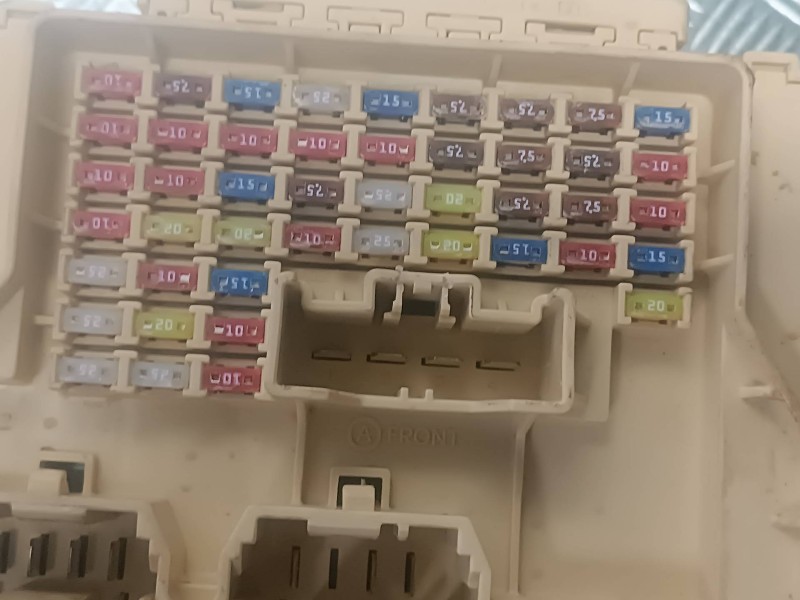 Recambio de caja reles / fusibles para kia xceed referencia OEM IAM 91951J770 CK77 YURA