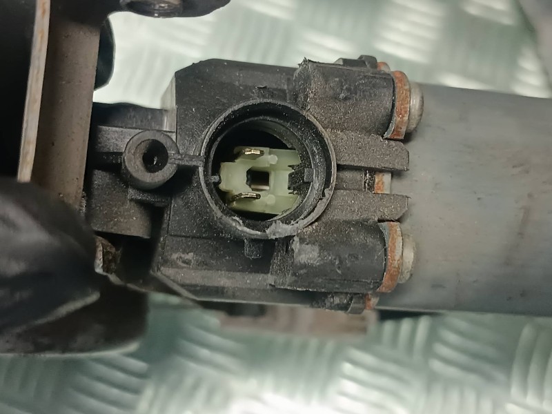 Recambio de elevalunas trasero izquierdo para nissan qashqai (j10) referencia OEM IAM 119766 402191A ELECTRICO